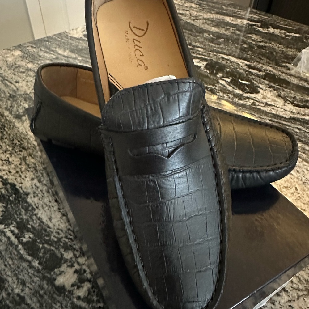 Men's Elegant Black Crocodile-Embossed Loafers SZ 44